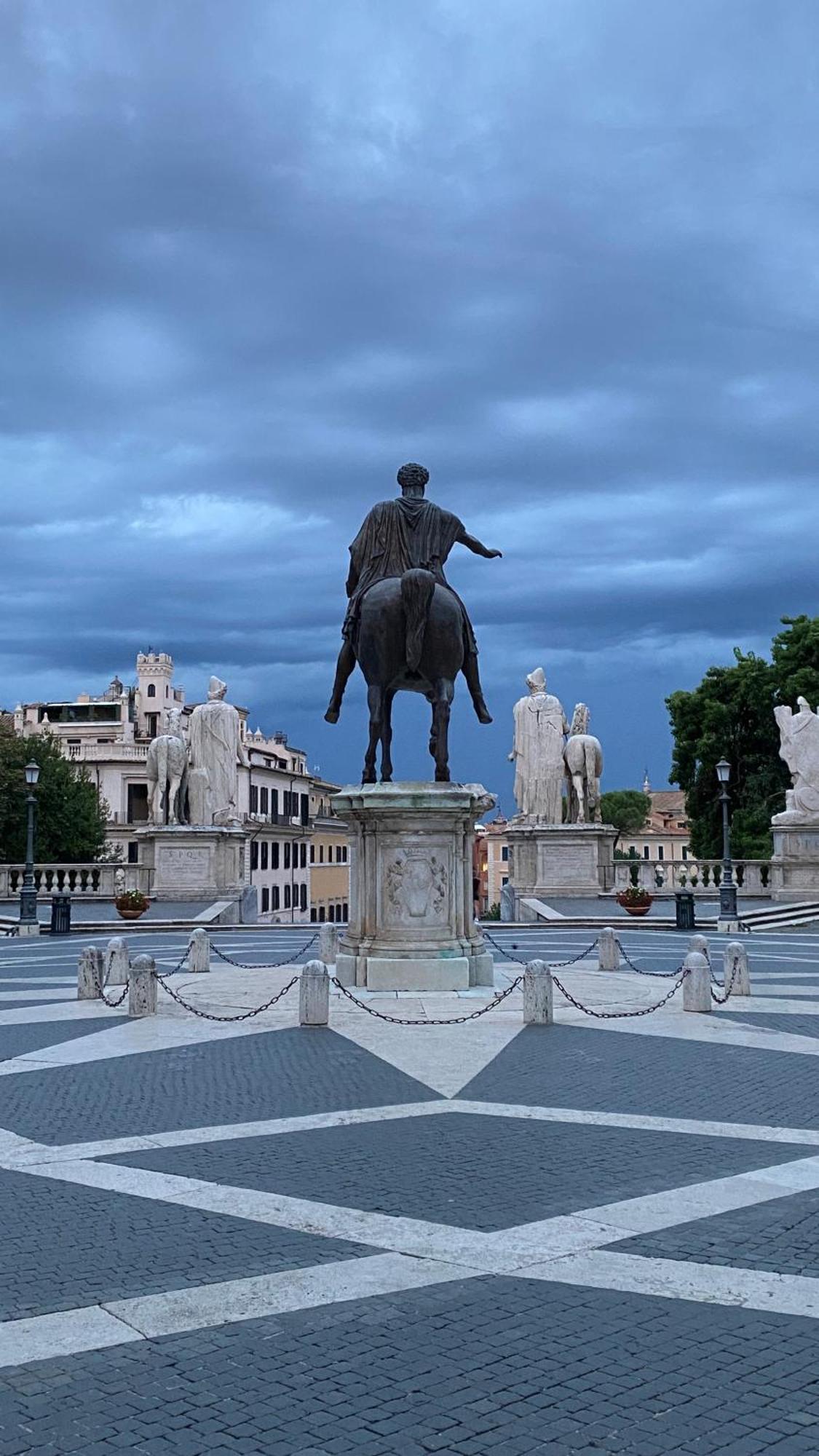 Domus Art Suites Merulana Roma Exterior foto